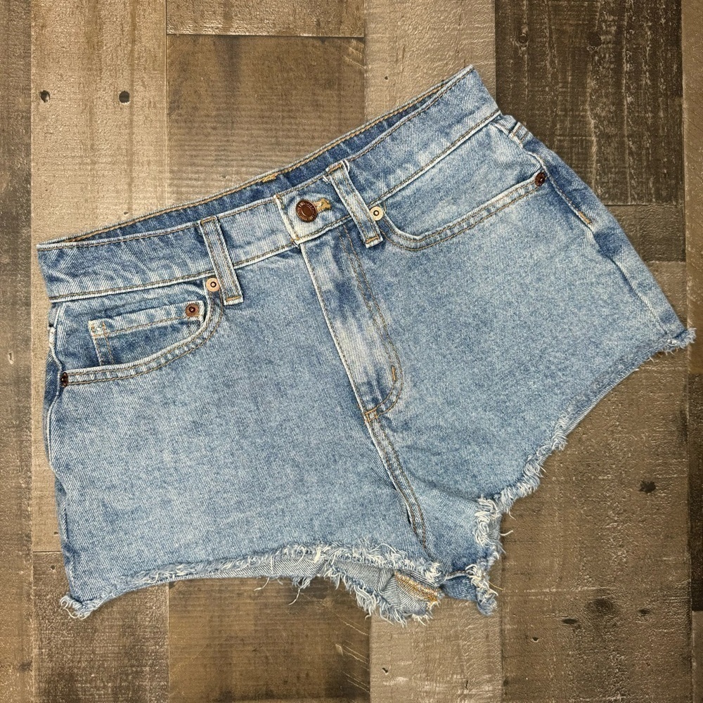 Pink By Victoria’s Secret Hi Rise Denim Jean Short Size 2